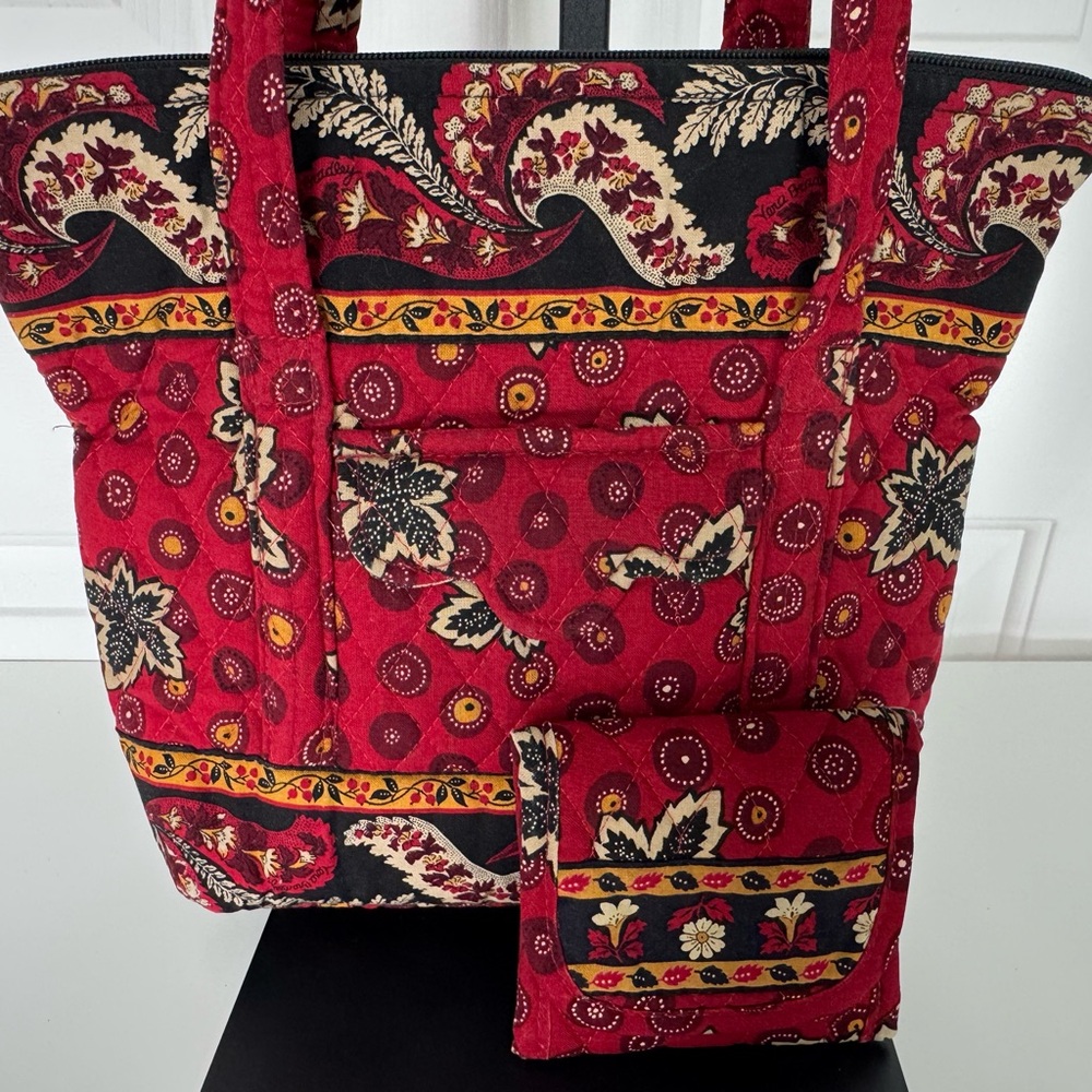 Retired Vera Bradley Provincial Red Maple Leaf Villager Tote Bag And Wallet‎